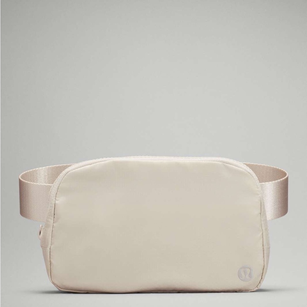 Lululemon belt bag